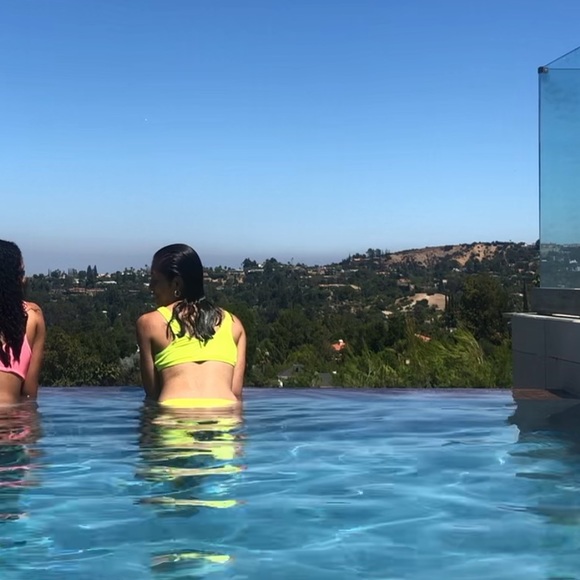 Meet your Posher, T - Picture 1 of 1